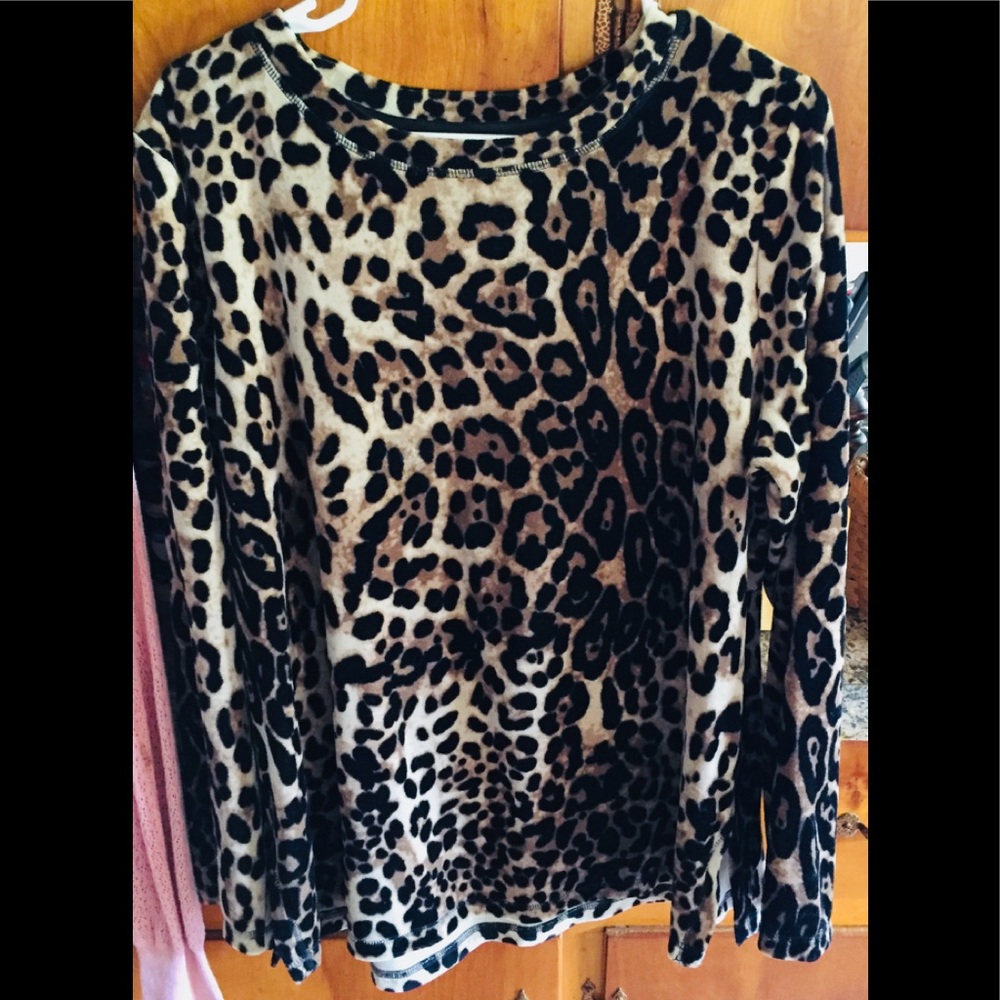 - Leopard print velour top.